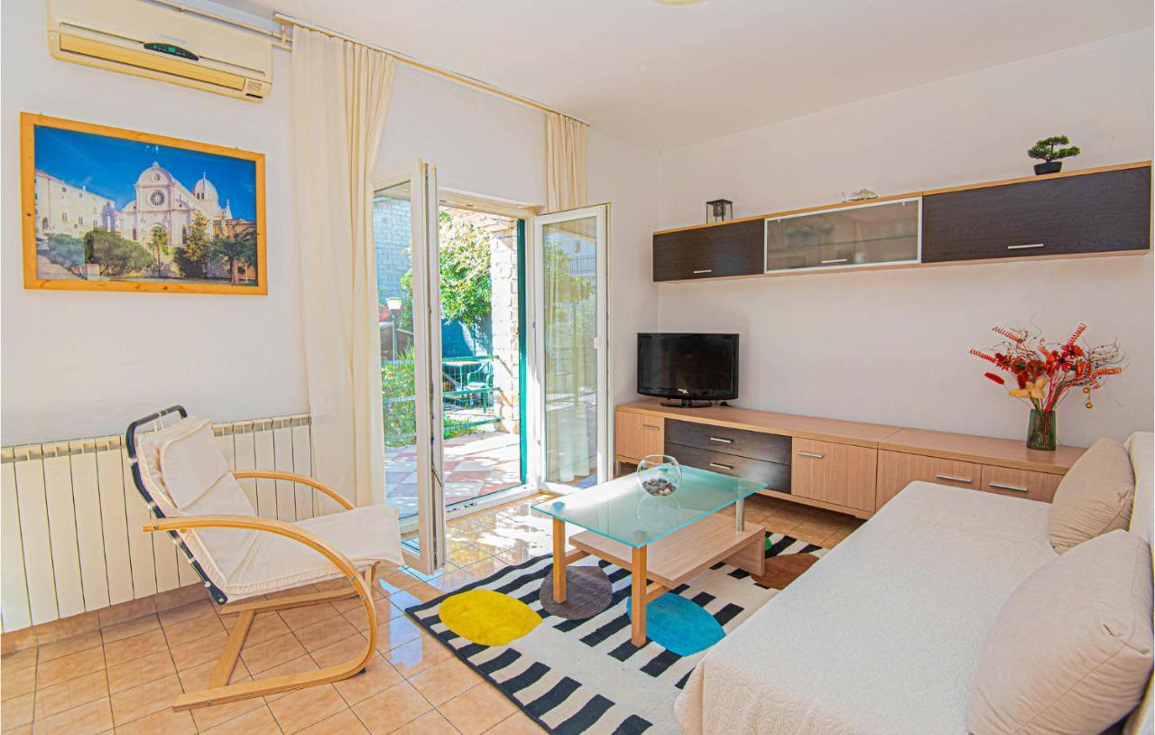 3 Bedroom Lovely Apartment In Brodarica Бродарица Экстерьер фото